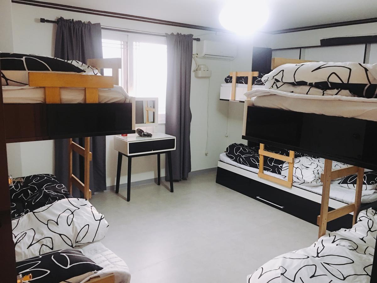 Lux Guesthouse Seoul Bagian luar foto